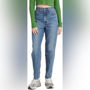 Levi’s Women’s Premium High Loose Taper Jeans, excellent condition, size 30